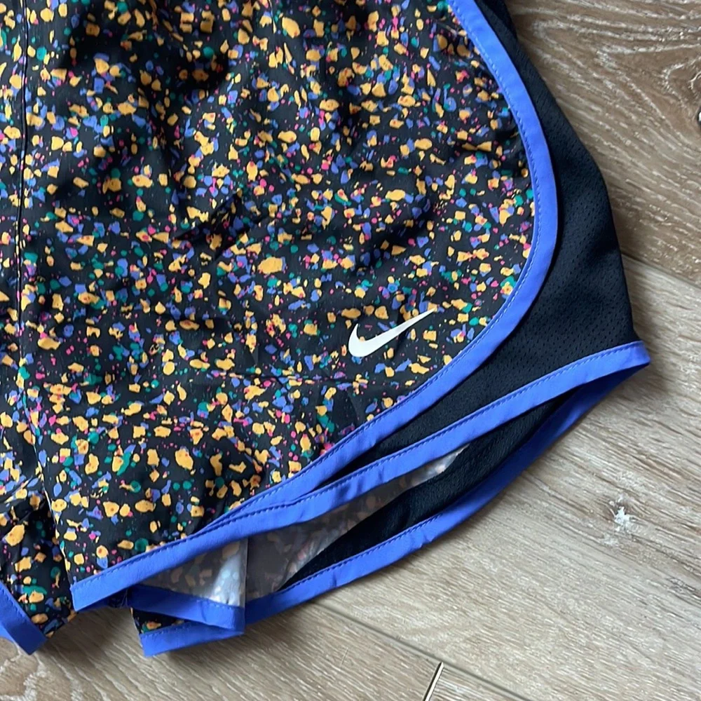 NWOT Nike Dry Tempo Icon Clash Running Shorts Black/Multicolor